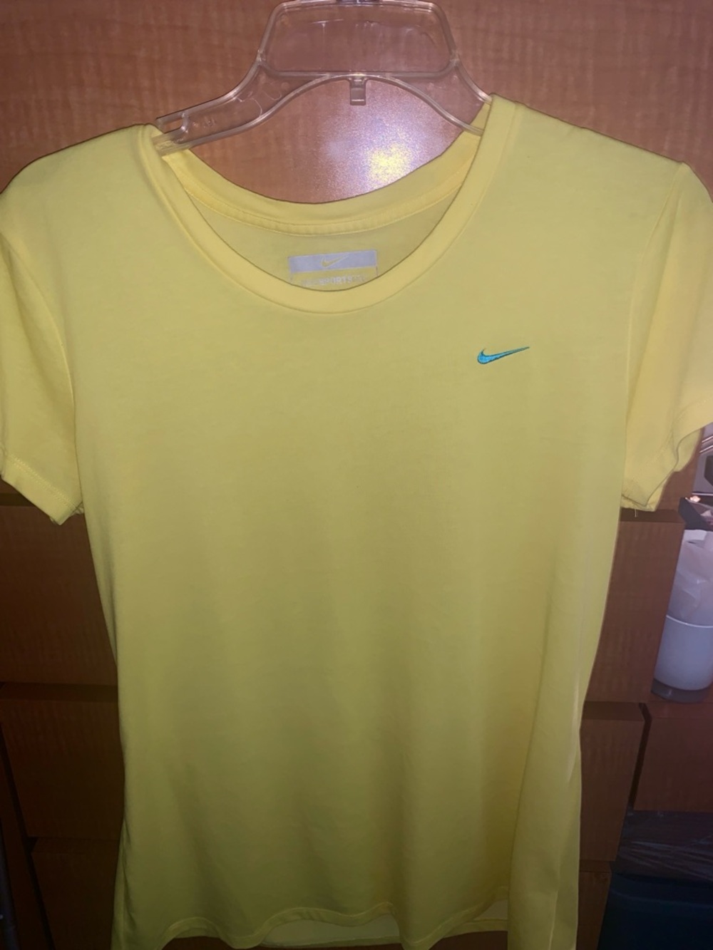 Nike Women's Bright Yellow Tee XXL - Picture 2 of 2